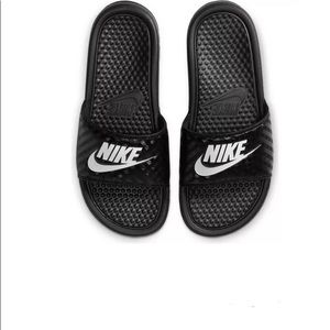 Nike slides women size 5